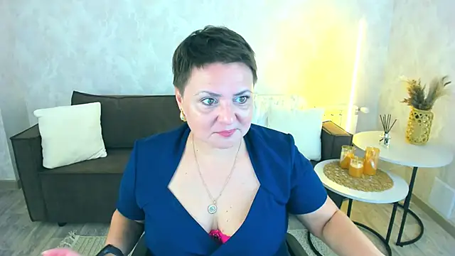 AnnaCorlane online show from 05/10/26, 03:32