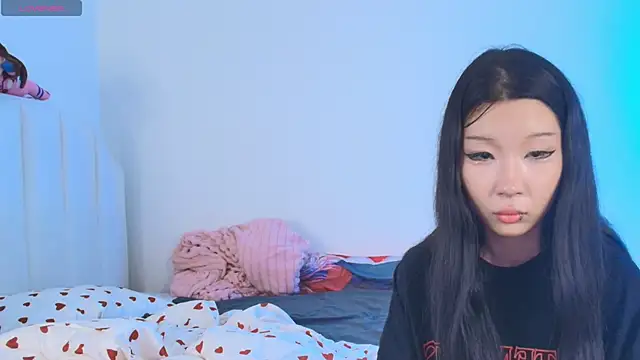 Snapshot of ayasinji chatting on 04/13/26, 11:36 ayasinji online show from 04/13/26, 11:36