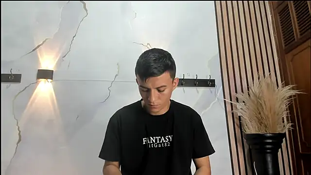 DilanAndKing online show from 04/17/26, 01:03