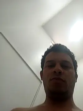 Snapshot of alberto_marques chatting on 04/27/26, 11:30 alberto marques online show from 04/27/26, 11:30