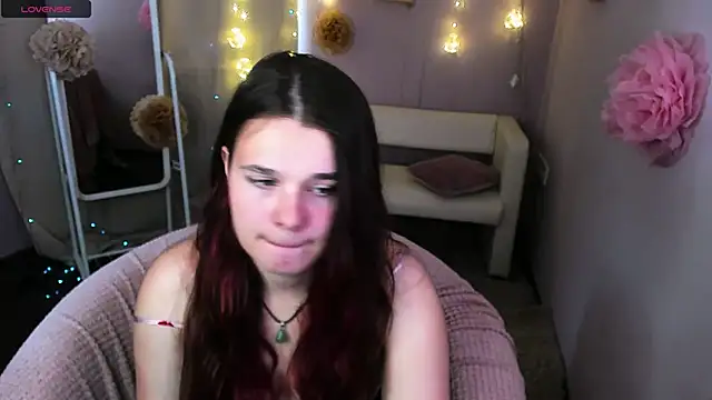 Snapshot of Kacey_Love chatting on 06/11/26, 12:57 Kacey Love online show from 06/11/26, 12:57