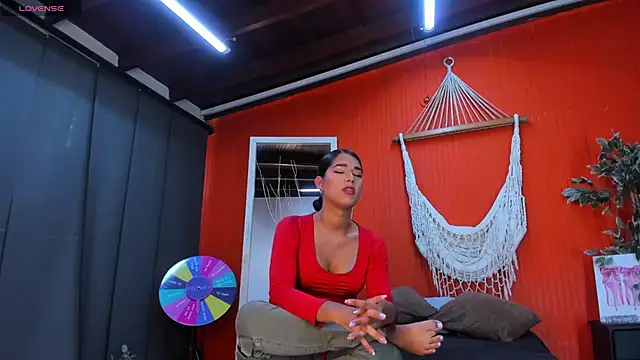 liahspencer online show from 05/18/26, 04:12