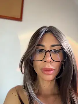 AlmaSajor  online show from 04/17/26, 01:47