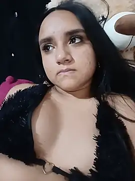 Snapshot of Valentina_Narvaez chatting on 07/05/26, 07:10 Valentina Narvaez online show from 07/05/26, 07:10