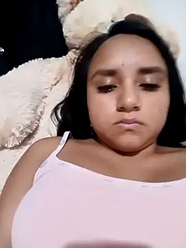 Valentina Narvaez online show from 04/30/26, 07:32