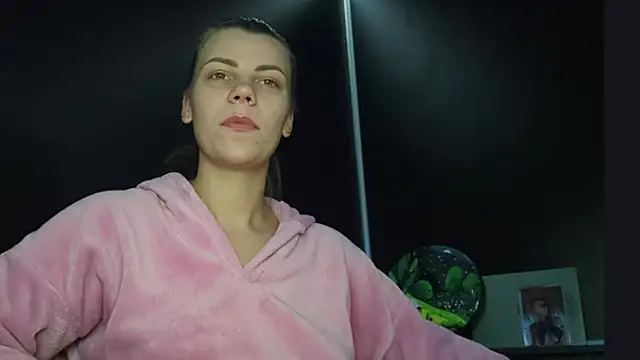 Snapshot of Anet228 chatting on 04/13/26, 04:22 Anet228 online show from 04/13/26, 04:22