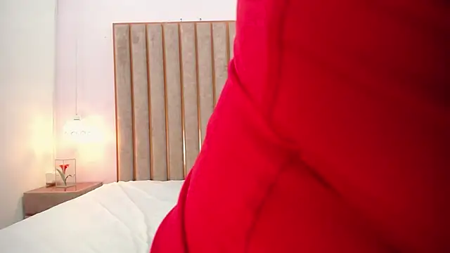 Zoe Monrow online show from 04/18/26, 08:20