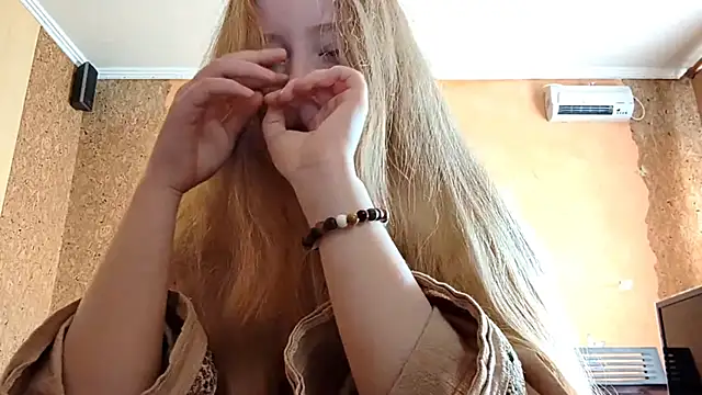 KateVibe 01 online show from 04/21/26, 11:11