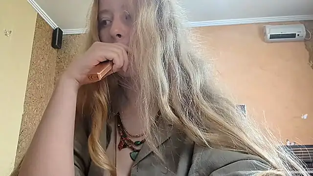 KateVibe 01 online show from 06/17/26, 04:34