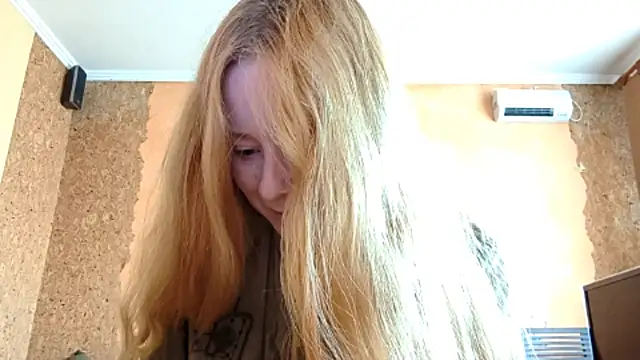 KateVibe 01 online show from 04/24/26, 04:03