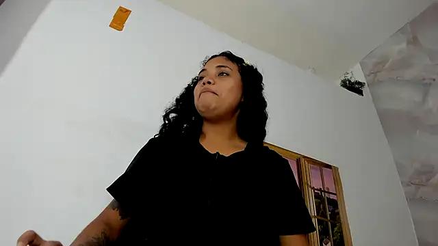 EllyBloom online show from 07/05/26, 01:51