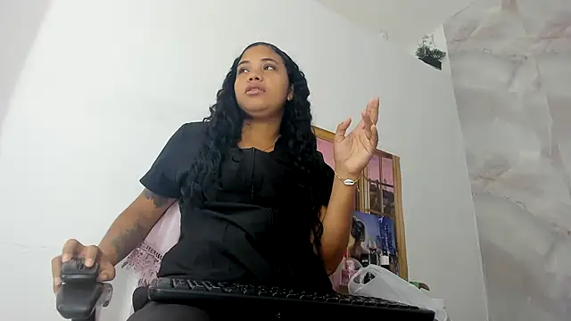 EllyBloom online show from 07/14/26, 01:39