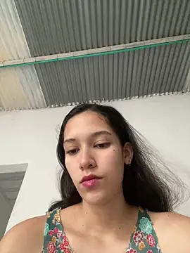 Snapshot of RAMONA_and_ROGER chatting on 04/14/26, 01:38 RAMONA and ROGER online show from 04/14/26, 01:38