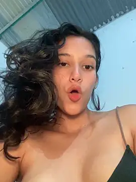 Snapshot of RAMONA_and_ROGER chatting on 04/09/26, 01:51 RAMONA and ROGER online show from 04/09/26, 01:51