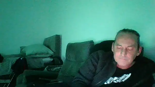 Snapshot of CanCumALot chatting on 05/19/26, 10:28 CanCumALot online show from 05/19/26, 10:28
