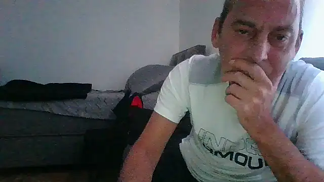 Snapshot of CanCumALot chatting on 05/28/26, 01:28 CanCumALot online show from 05/28/26, 01:28