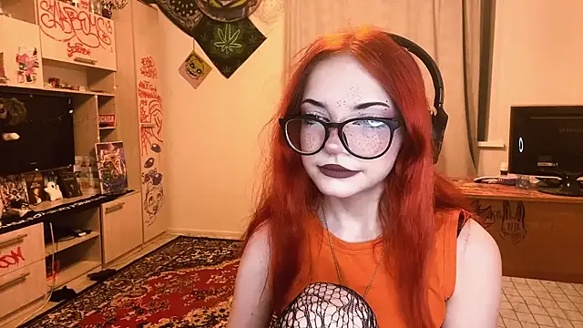 Snapshot of RedHeadCat chatting on 05/14/26, 10:18 RedHeadCat online show from 05/14/26, 10:18