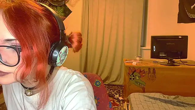 Snapshot of RedHeadCat chatting on 05/16/26, 10:31 RedHeadCat online show from 05/16/26, 10:31