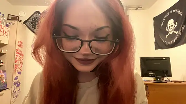 Snapshot of RedHeadCat chatting on 04/28/26, 09:30 RedHeadCat online show from 04/28/26, 09:30
