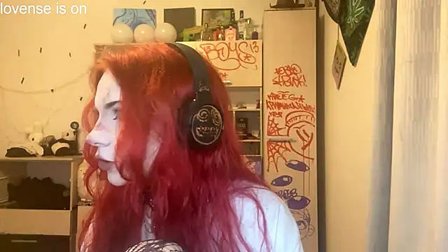 Snapshot of RedHeadCat chatting on 06/01/26, 06:29 RedHeadCat online show from 06/01/26, 06:29