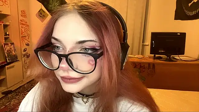 Snapshot of RedHeadCat chatting on 05/08/26, 06:23 RedHeadCat online show from 05/08/26, 06:23