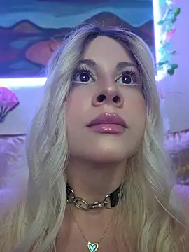 ItsAuroraBorealis online show from 05/22/26, 11:14