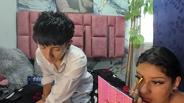 Snapshot of keily_and_carty chatting on 04/14/26, 12:43 keily and carty online show from 04/14/26, 12:43