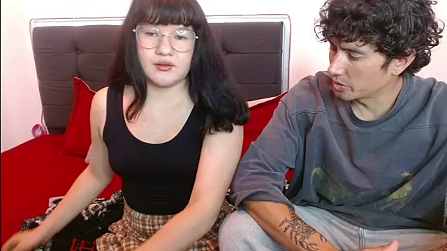 Snapshot of Ari_andX chatting on 04/11/26, 07:28 Ari andX online show from 04/11/26, 07:28