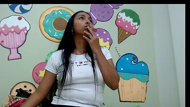 pamelaskiny20 online show from 04/09/26, 12:56