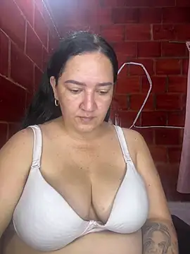 Snapshot of Fresita-12 chatting on 05/15/26, 04:27 Fresita-12 online show from 05/15/26, 04:27