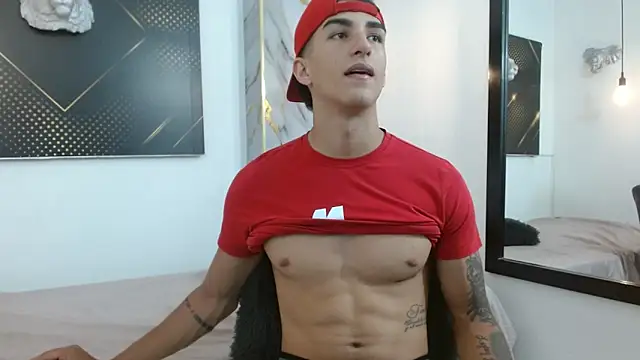 Snapshot of GoldenDesireX_ chatting on 04/13/26, 07:29 GoldenDesireX online show from 04/13/26, 07:29