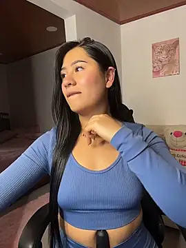 EvelynLeen  online show from 04/09/26, 10:27