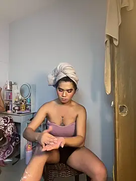 JassmineLove online show from 05/17/26, 03:12