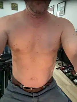 GeetarLuvver online show from 04/05/26, 05:30