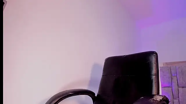 Mia nyxie online show from 04/11/26, 07:45