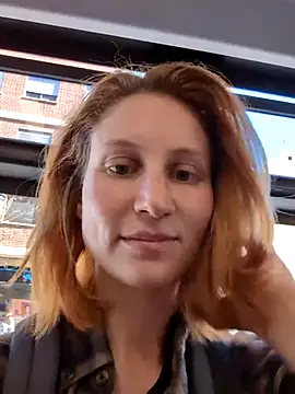 Julialexxxx online show from 05/06/26, 09:35