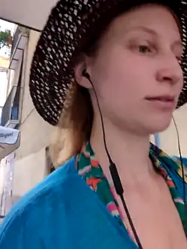 Julialexxxx online show from 07/17/26, 08:22