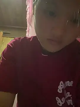 Snapshot of __Sunflower__ chatting on 04/11/26, 01:04 Sunflower online show from 04/11/26, 01:04