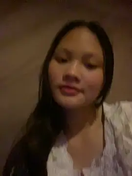 Snapshot of __Sunflower__ chatting on 04/05/26, 06:31 Sunflower online show from 04/05/26, 06:31