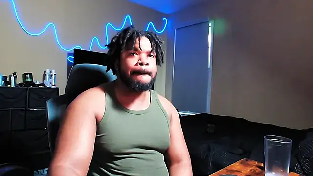 Snapshot of rogue42911 chatting on 06/13/26, 12:41 rogue42911 online show from 06/13/26, 12:41