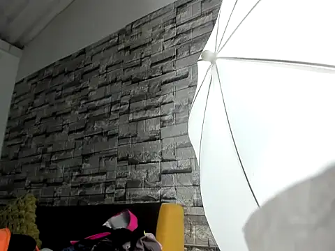 stefani robles online show from 05/15/26, 02:31