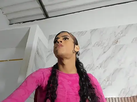 stefani robles online show from 05/22/26, 12:19