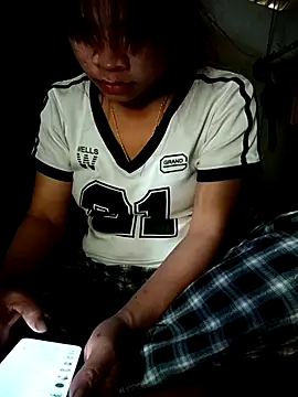 Snapshot of Ffhhqww1 chatting on 04/12/26, 03:21 Ffhhqww1 online show from 04/12/26, 03:21