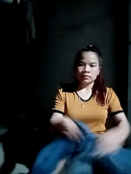 Snapshot of Ffhhqww1 chatting on 04/13/26, 11:14 Ffhhqww1 online show from 04/13/26, 11:14