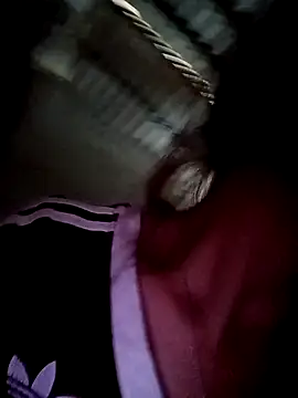 Snapshot of Ffhhqww1 chatting on 04/11/26, 01:13 Ffhhqww1 online show from 04/11/26, 01:13