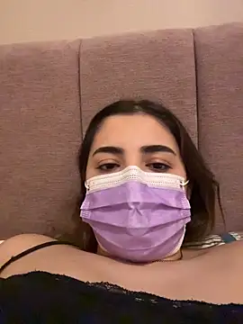 Snapshot of AnnieCartier chatting on 04/14/26, 12:43 AnnieCartier online show from 04/14/26, 12:43