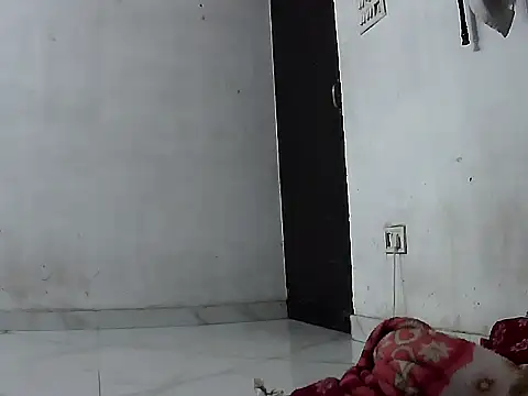 hotty-krtika online show from 04/11/26, 08:40