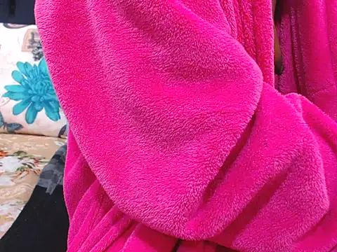 Snapshot of ChocolateClitt chatting on 04/07/26, 12:40 ChocolateClitt online show from 04/07/26, 12:40