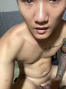 Snapshot of Lighting001 chatting on 04/09/26, 05:19 Lighting001 online show from 04/09/26, 05:19