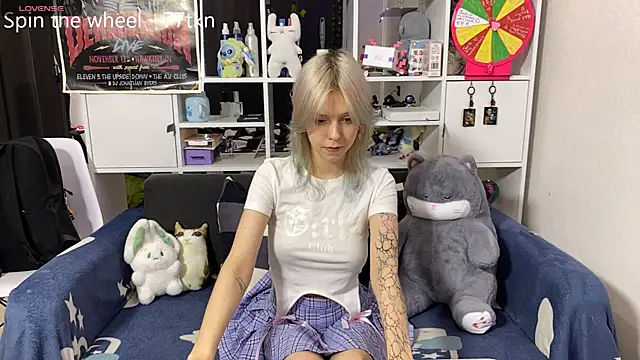 LunaBless online show from 07/05/26, 03:19